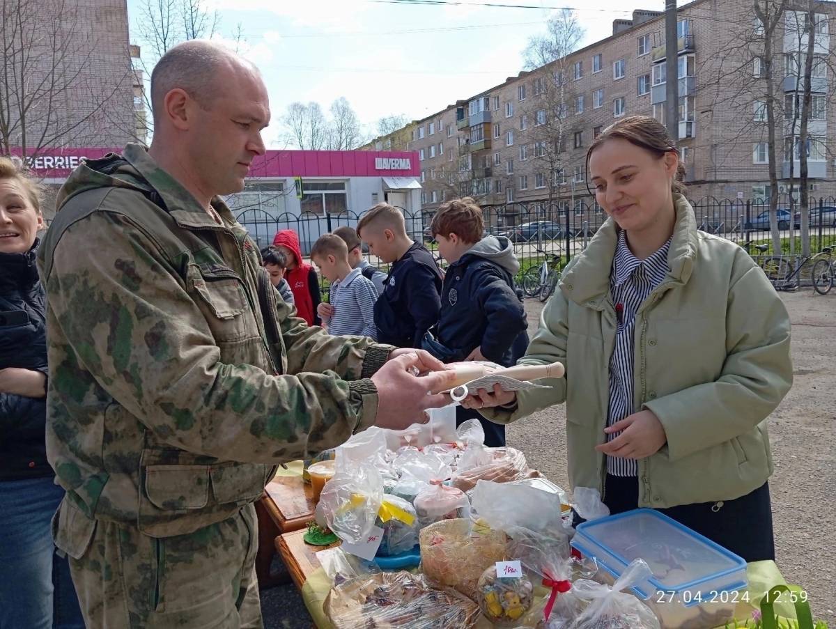 В Панковке Новгородского района провели благотворительную пасхальную ярмарку