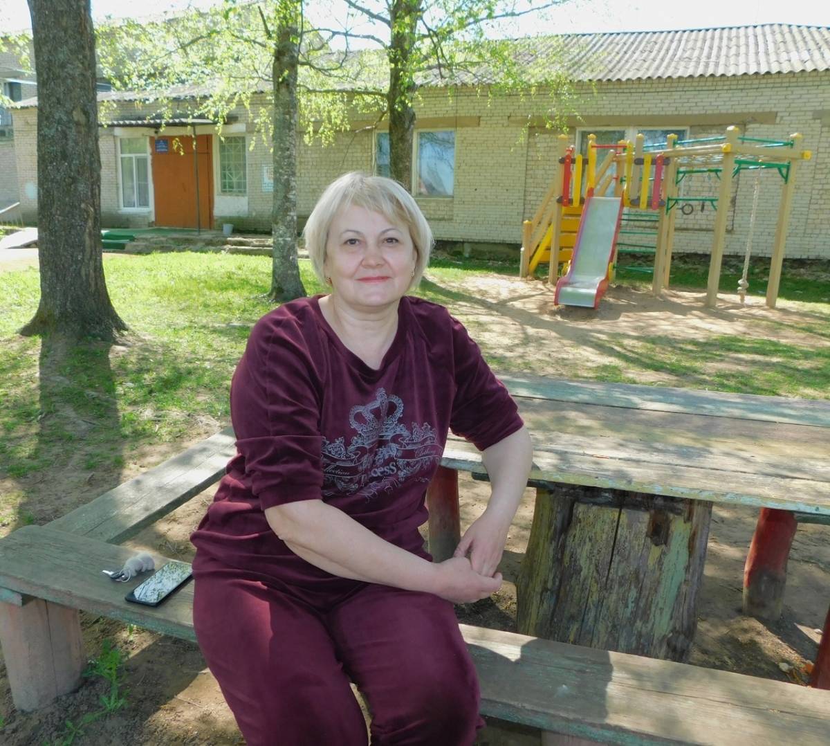 На фото староста деревни Гостцы Любовь Пестова