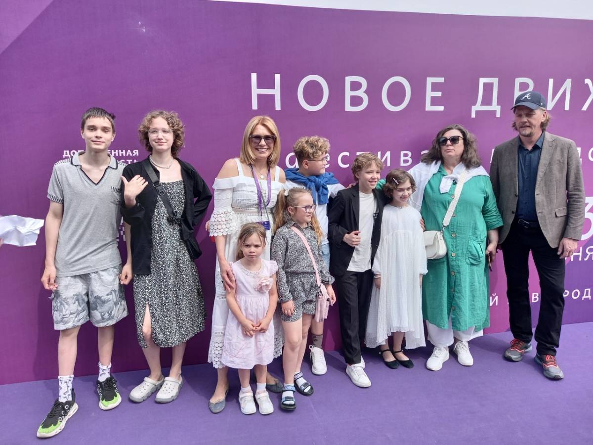 Ученики Панковской школы снялись в фильме «Мухадракон» и побывали на премьере