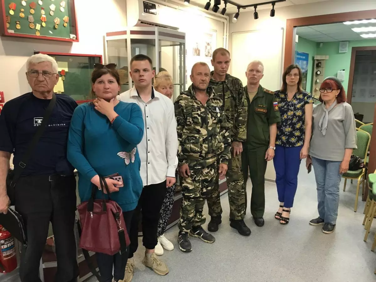 В Марёве  участникам СВО вручили удостоверения «Ветеран боевых действий»