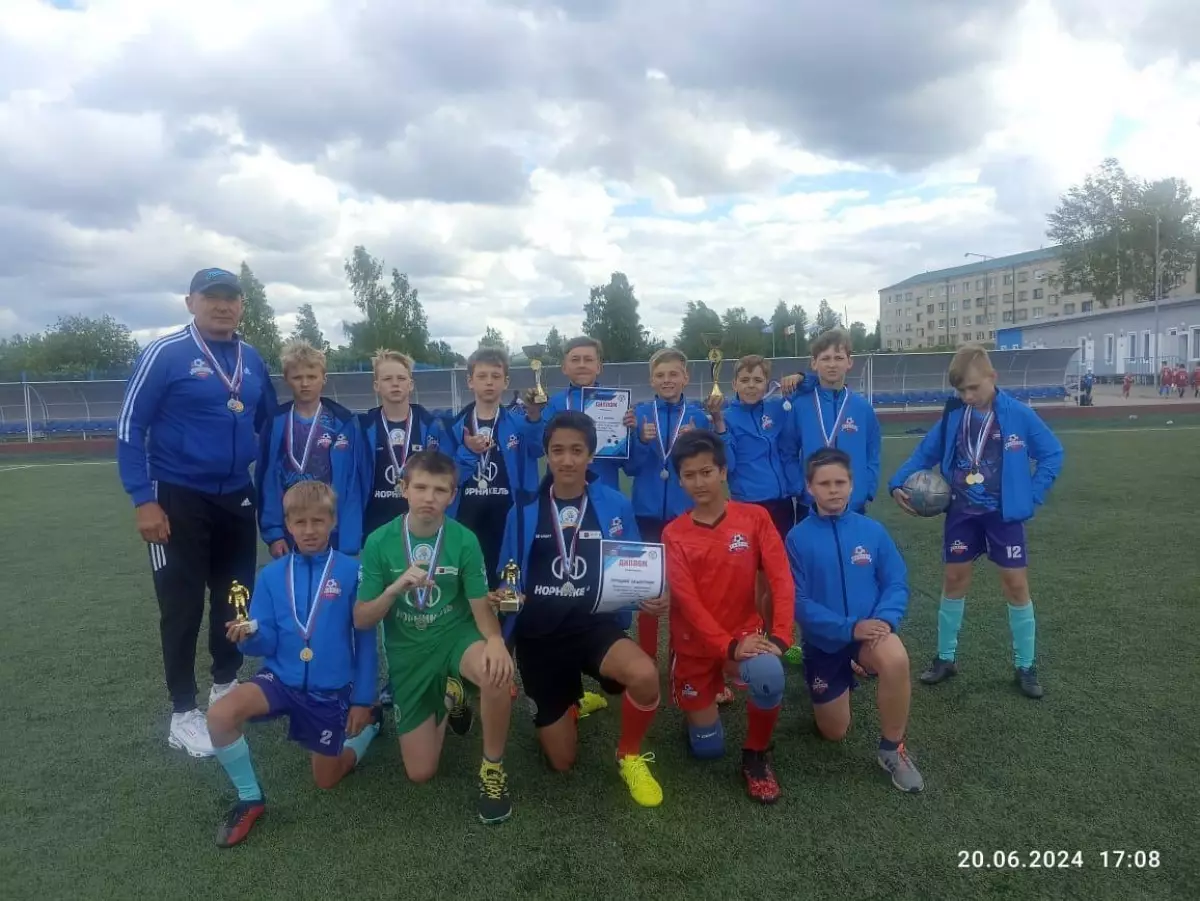 Две детские футбольные команды из Марёва стали  призёрами регионального этапа «Кожаного мяча»
