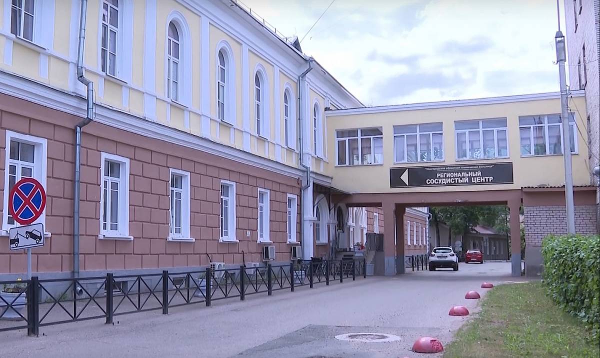 Новгородские врачи спасли жизнь жительнице Чудова с аневризмой головного мозга