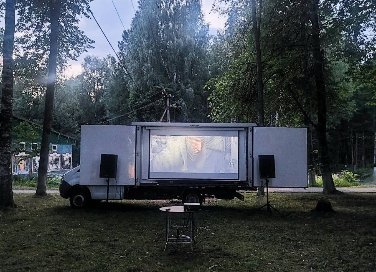 В Любытине можно посмотреть фильмы под открытым небом