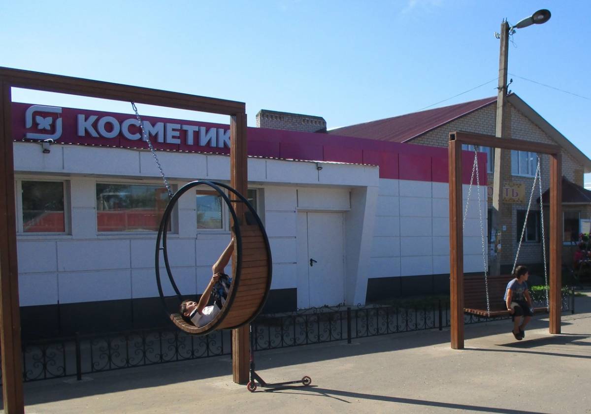 В Шимске завершилось благоустройство центральной площади