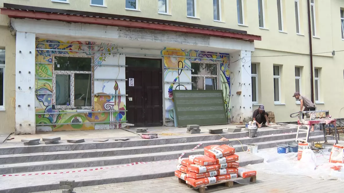 В Старой Руссе продолжается капитальный ремонт детской школы искусств имени Сергея Рахманинова