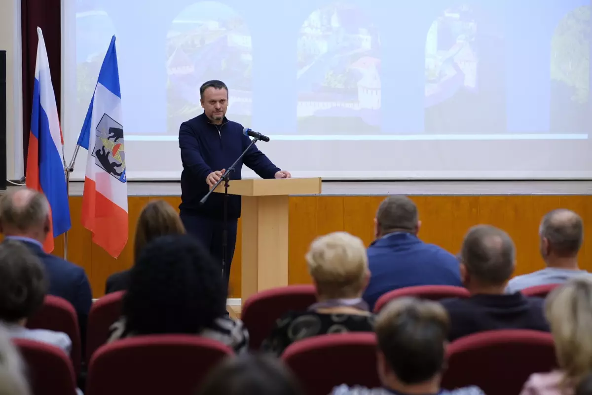 Фотографии пресс-центра правительства Новгородской области