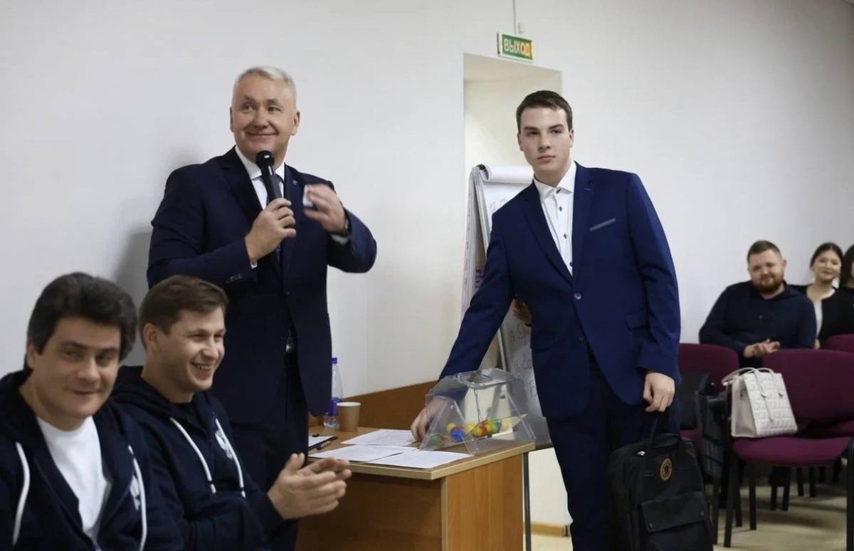 Фотографии предоставлены пресс-центром Новгородской областной Думы