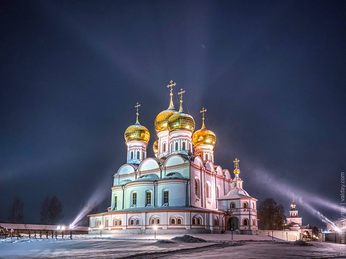 Православная молодёжь может провести незабываемые дни в Иверском монастыре