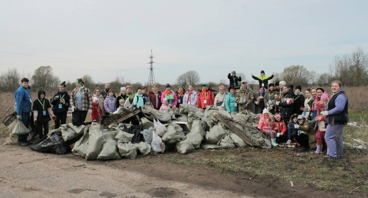 В прошлом году на спортивный субботник приехали более 50 человек из Новгородского, Парфинского, Старорусского районов и Великого Новгорода