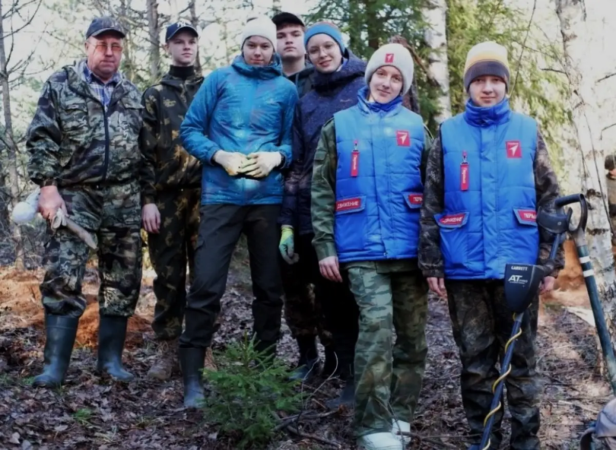 Марёвские школьники приняли участие в «Вахте Памяти» на Демянской земле