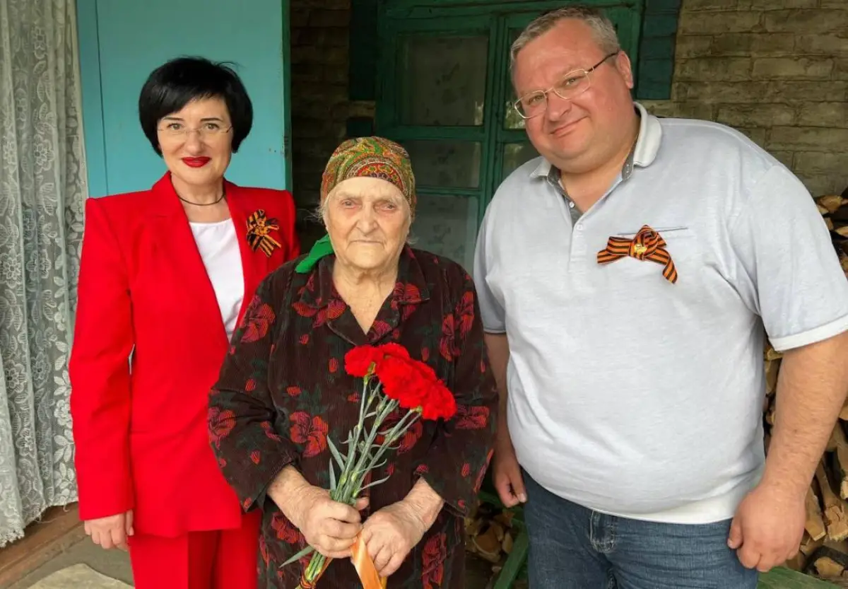 Подарки из Новгородской области к 9 мая получили ветераны в подшефных регионах