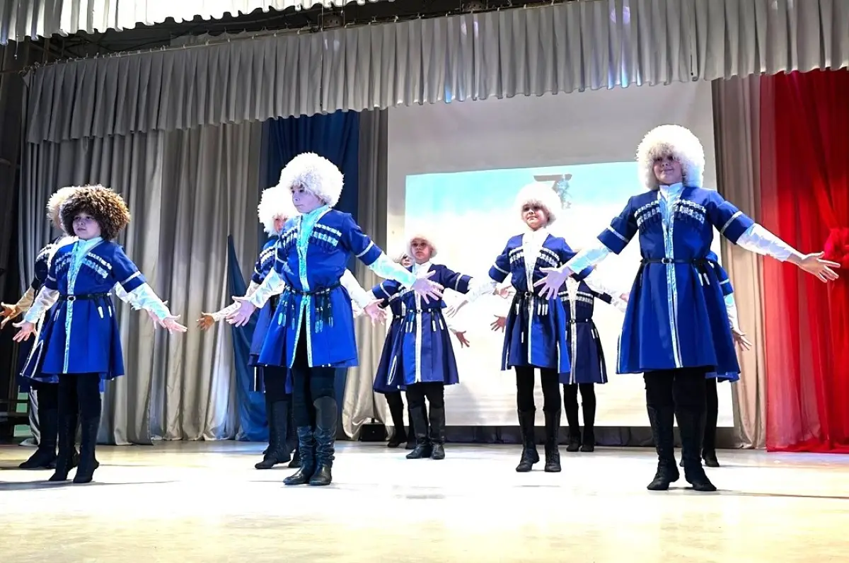Жители Поддорья на концерте собрали средства на дрон для бойцов СВО