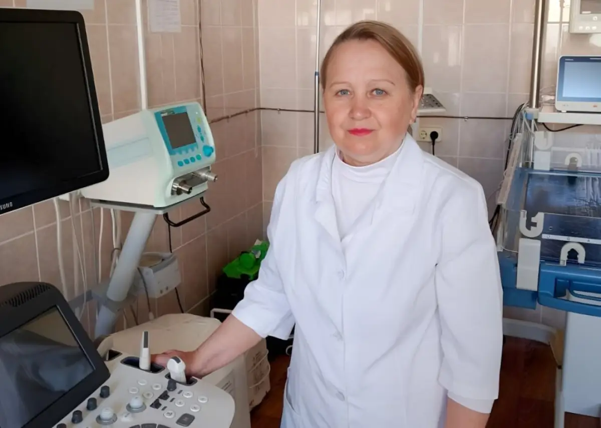 В Боровичскую ЦРБ приехала работать опытный врач-неонатолог