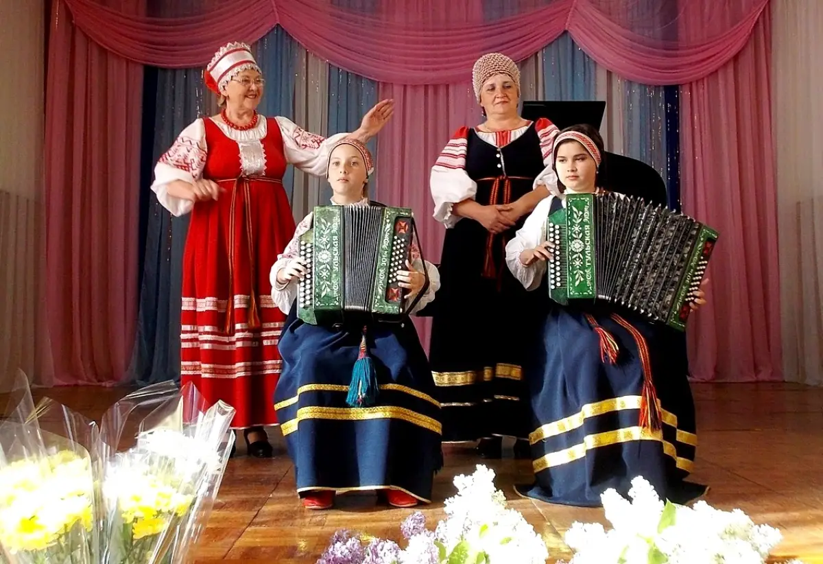 Мошенская детская школа искусств отмечает юбилей