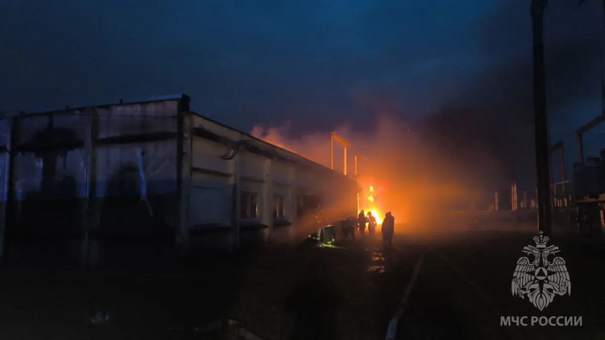 В Великом Новгороде произошло возгорание на подстанции из-за грозы