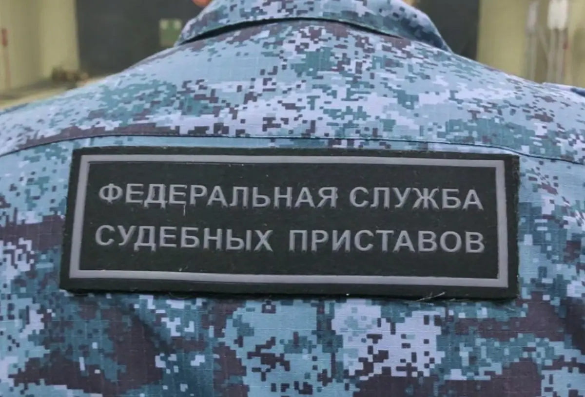 С нового москвича взыскали долг по алиментам для новгородской дочери