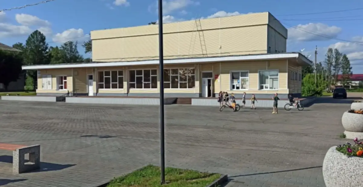 В Окуловке объявили аукцион на ремонт входной группы Культурно-досугового центра