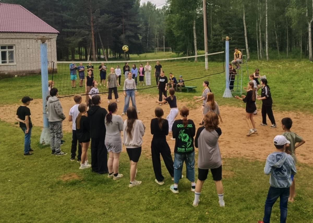 В Старорусском округе приостановили работу детского лагеря «Лесная сказка»