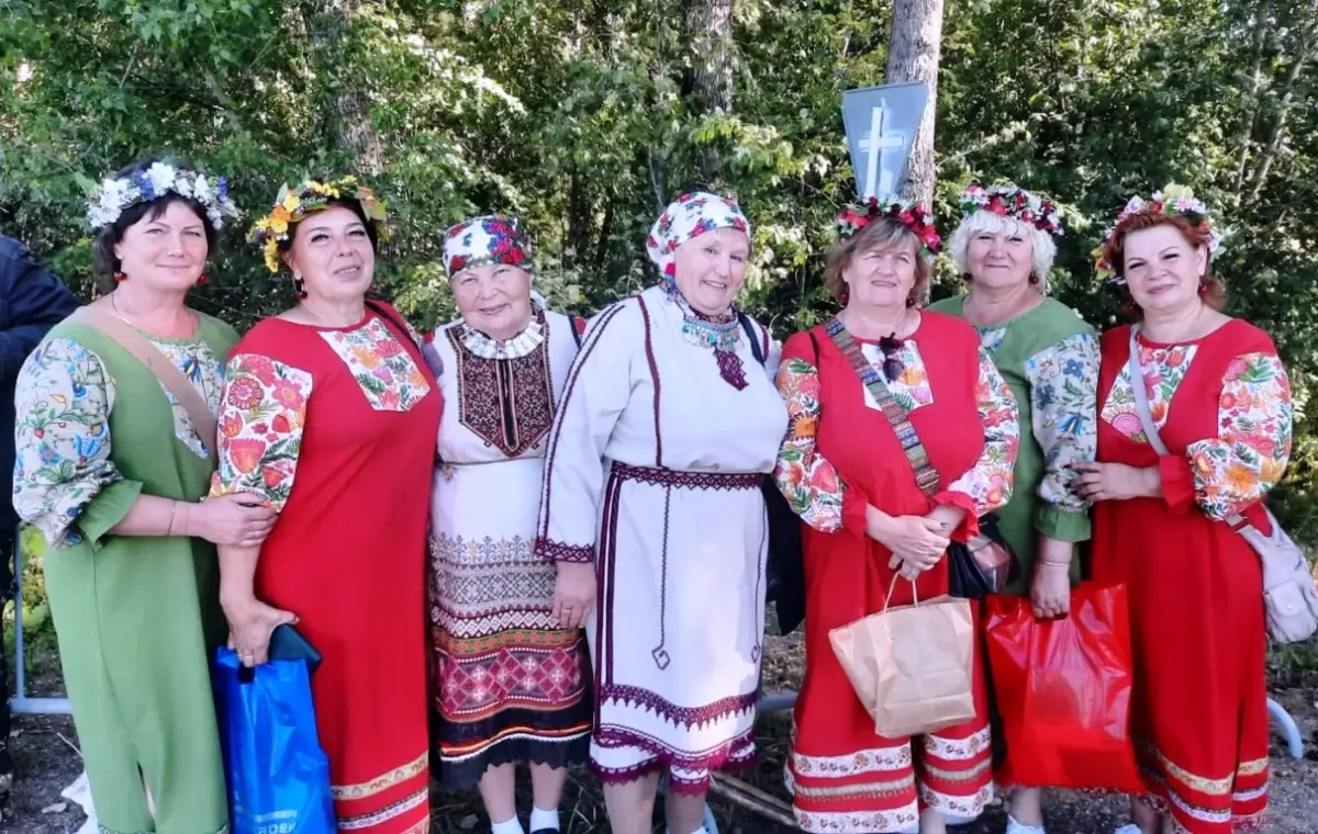 Парфинские культработники отличились на уральском Турнире косарей