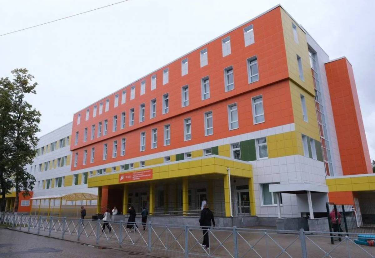 ТГ Александра Дронова: молодые специалисты пополнят штат поликлиники в Боровичах