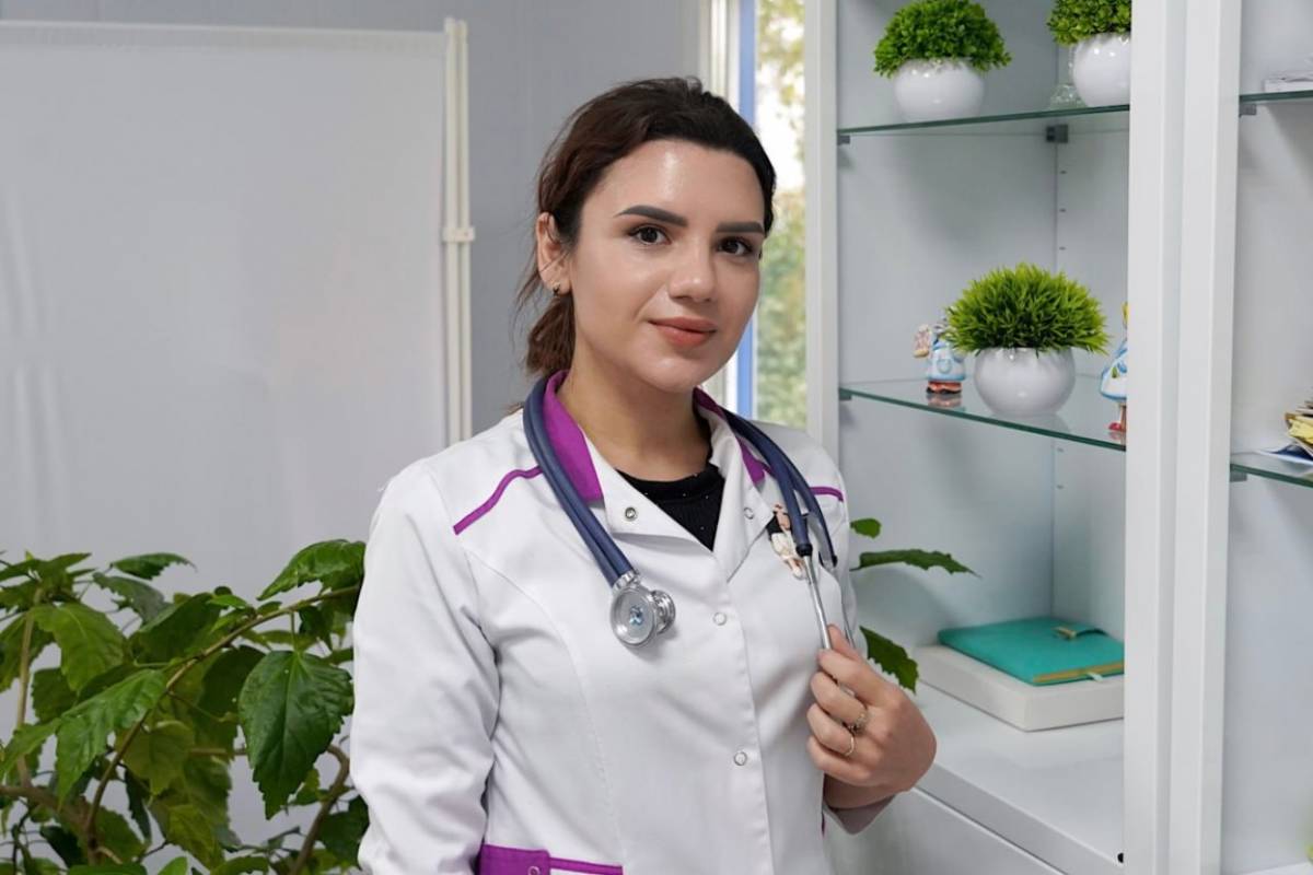 «Земский фельдшер» с красивым оперным именем увлечённо трудится в деревне Слутка