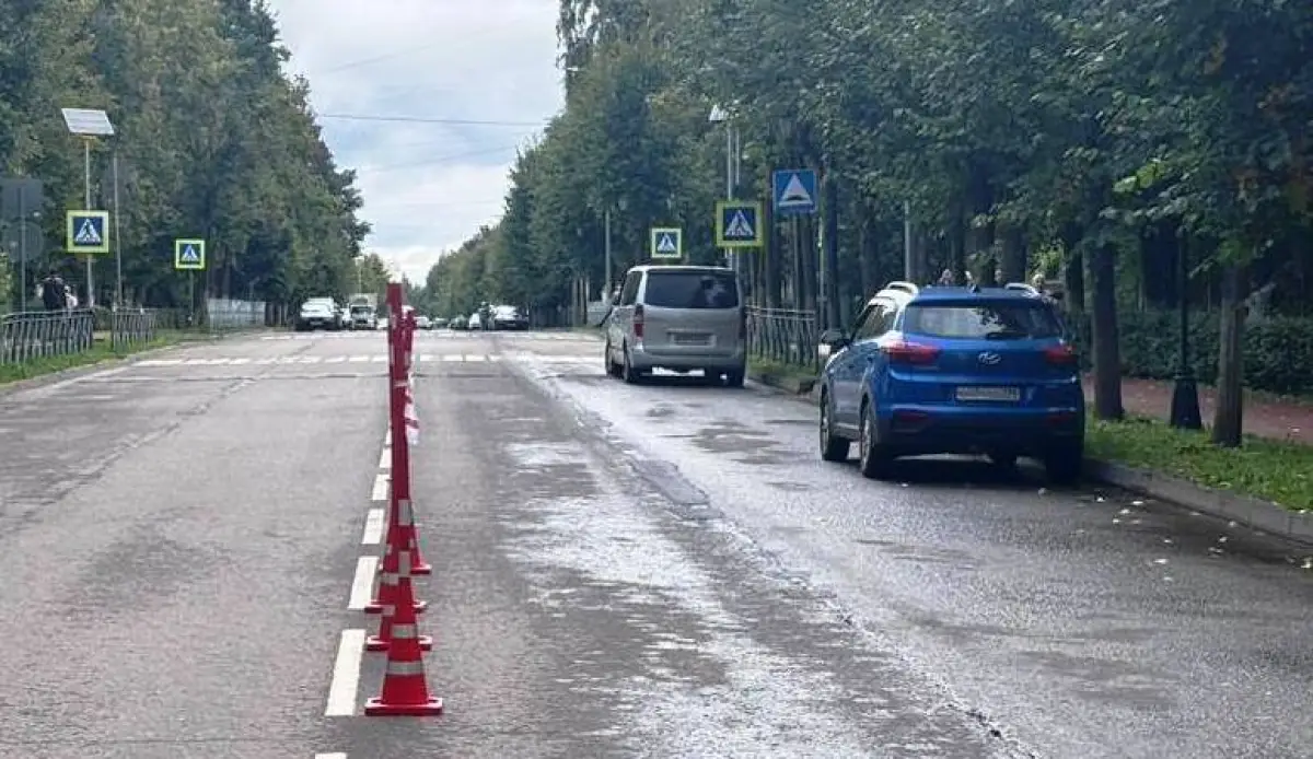 В Старой Руссе женщина попала под колёса электросамоката