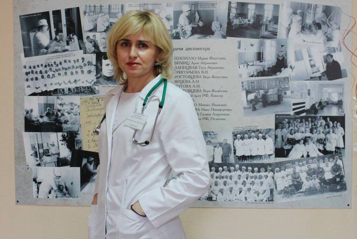 Более 30 лет боровичский фтизиатр лечит детей и рисует жизнеутверждающие картины