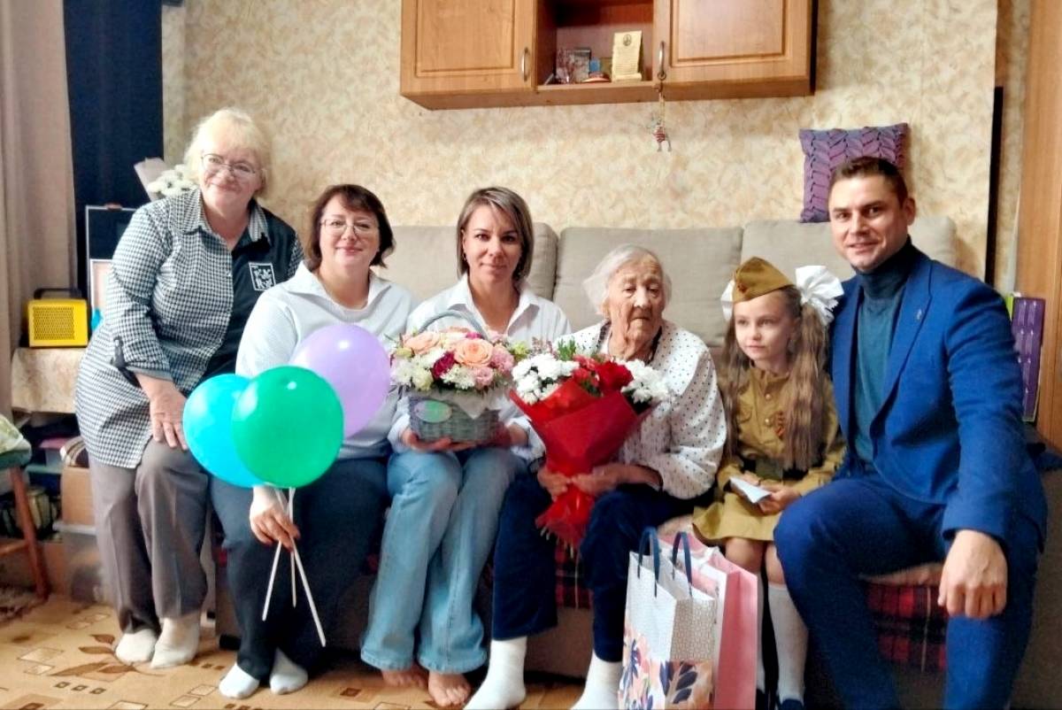 Вере Михайловне Васильевой из Новгородского округа исполнилось 102 года