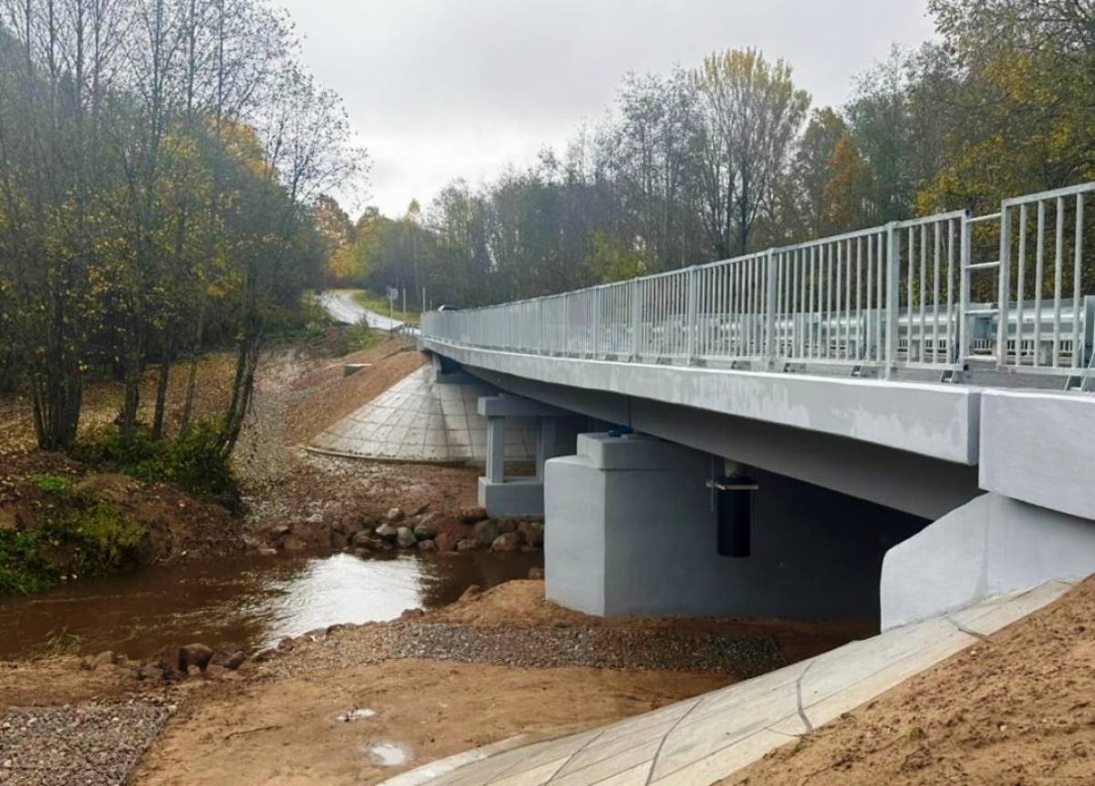 В Холмском округе отремонтировали два моста