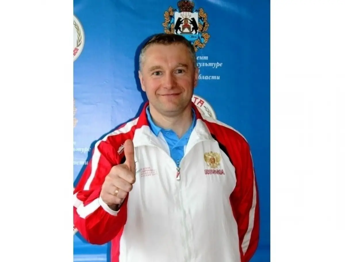 Учитель физкультуры из Окуловского округа завоевал необычную награду
