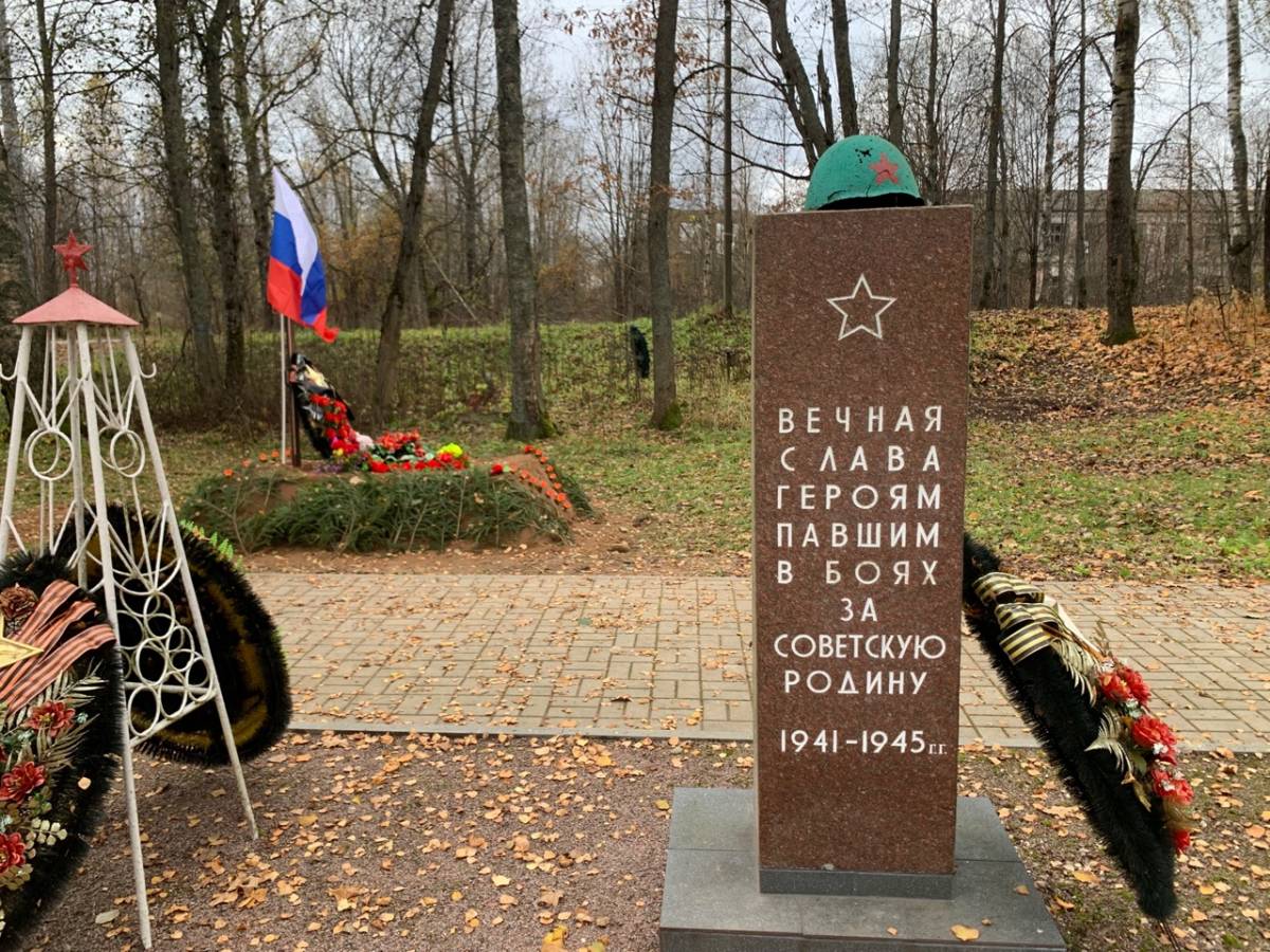 В Окуловке захоронили солдат из разбомбленного в 1941 году санитарного эшелона