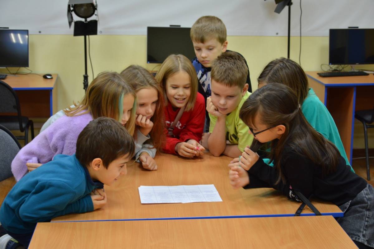 В чудовской студии «Дивное кино» школьники снимают короткометражные фильмы