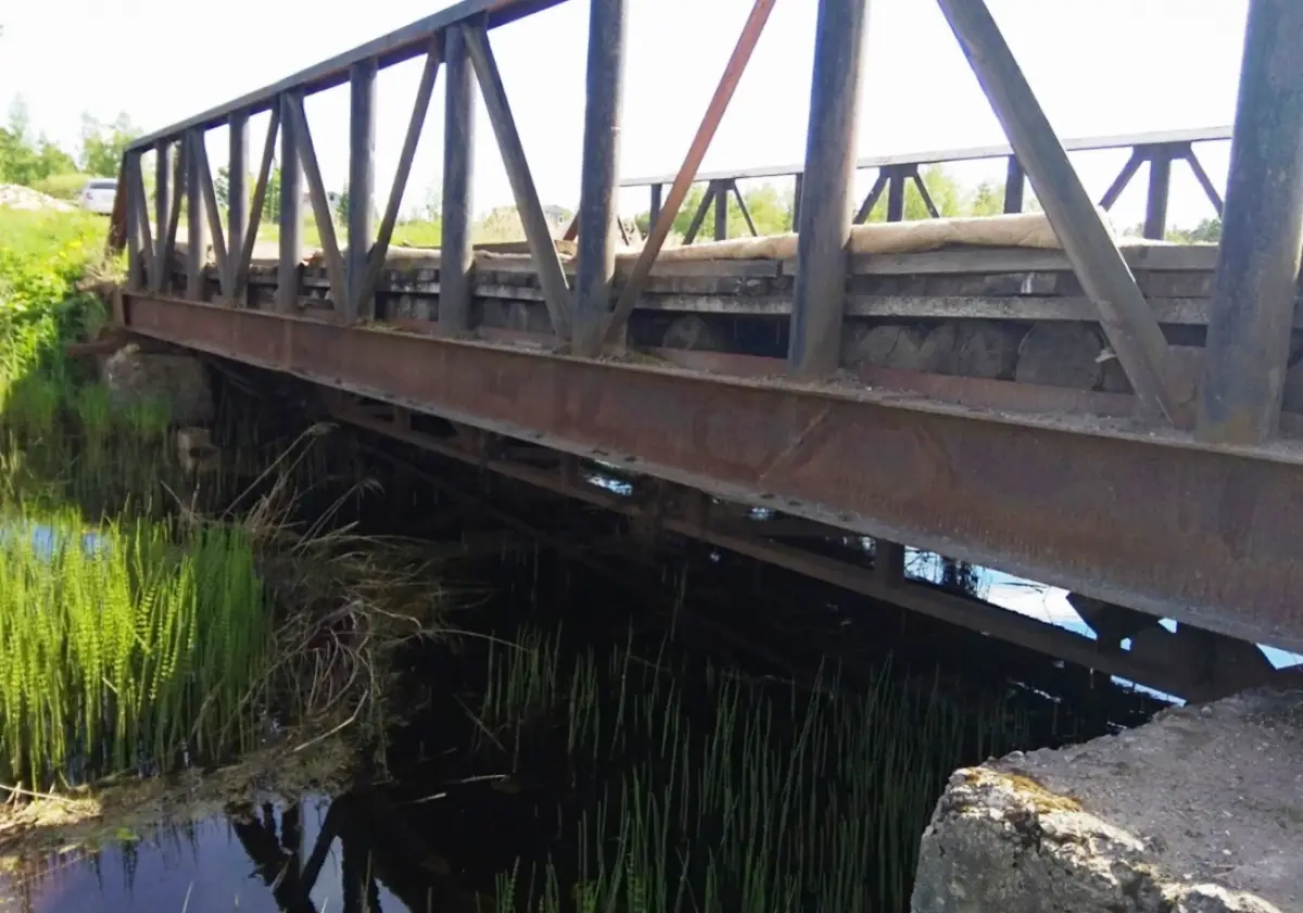 Мост через реку Доброха реконструируют в Чудовском округе