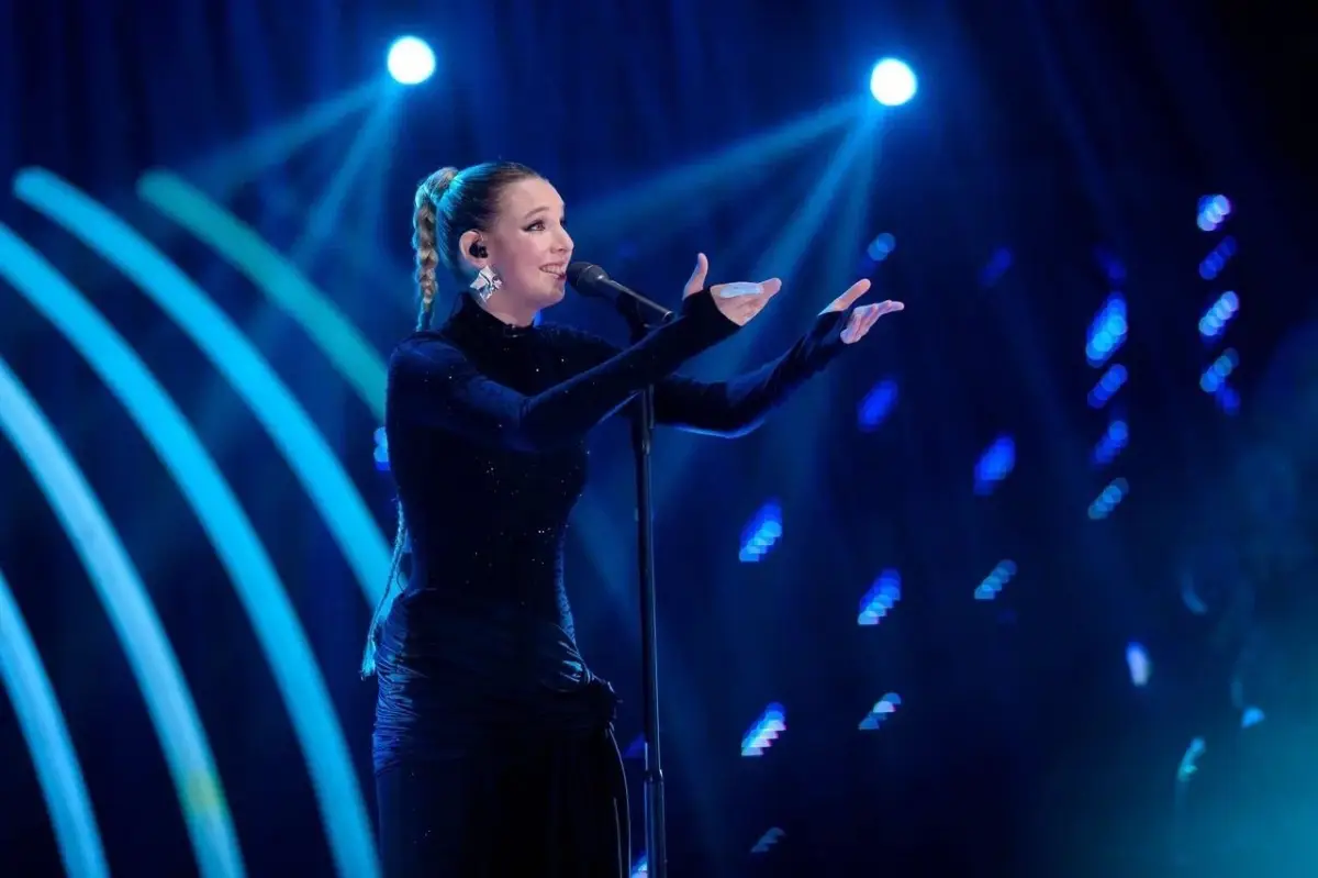 Марфа вновь подняла сотню экспертов на шоу «Ну-ка, все вместе!»