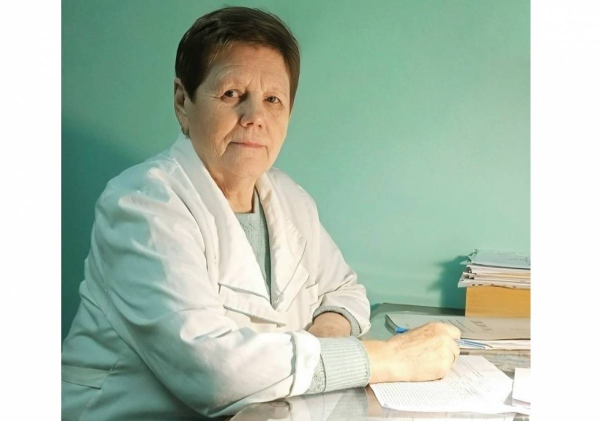 53 года заботится о здоровье жителей Любытинского округа Татьяна Ханыкова