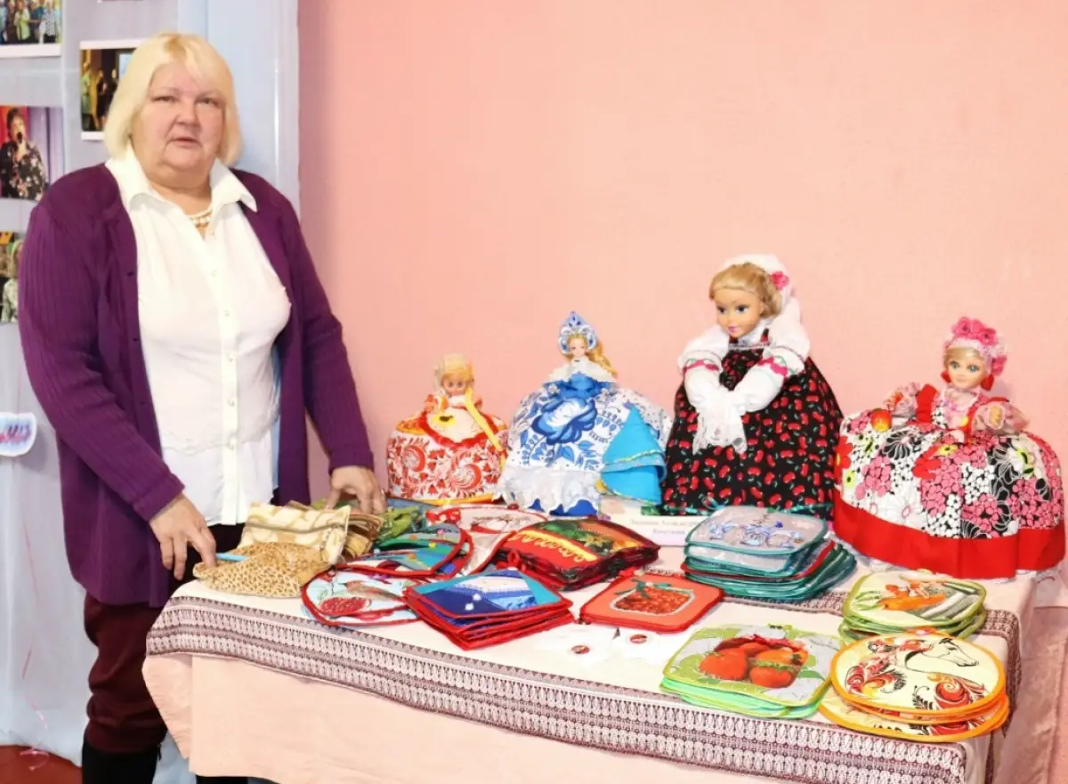 В посёлке Батецкий состоялся фестиваль женских клубов