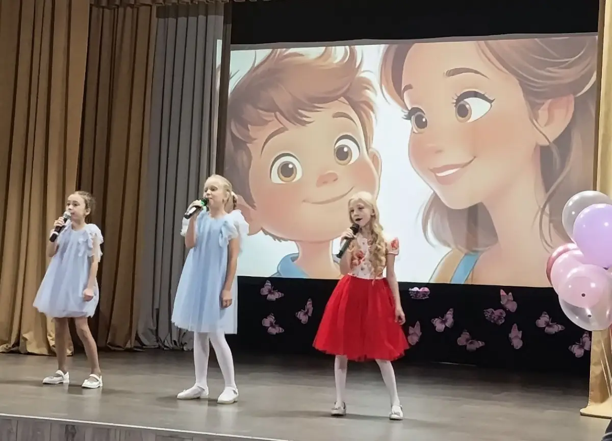 В селе Бронница в День матери состоялся праздничный концерт