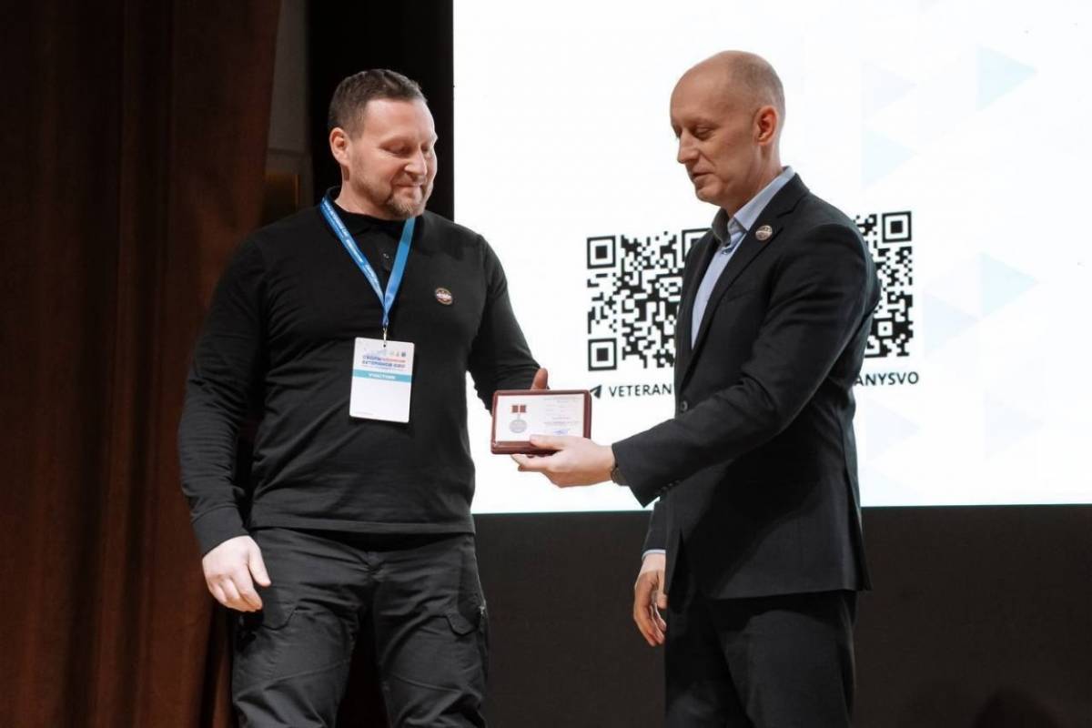 Участник проекта «СВОи Герои 53» Андрей Павлов получил общественную медаль