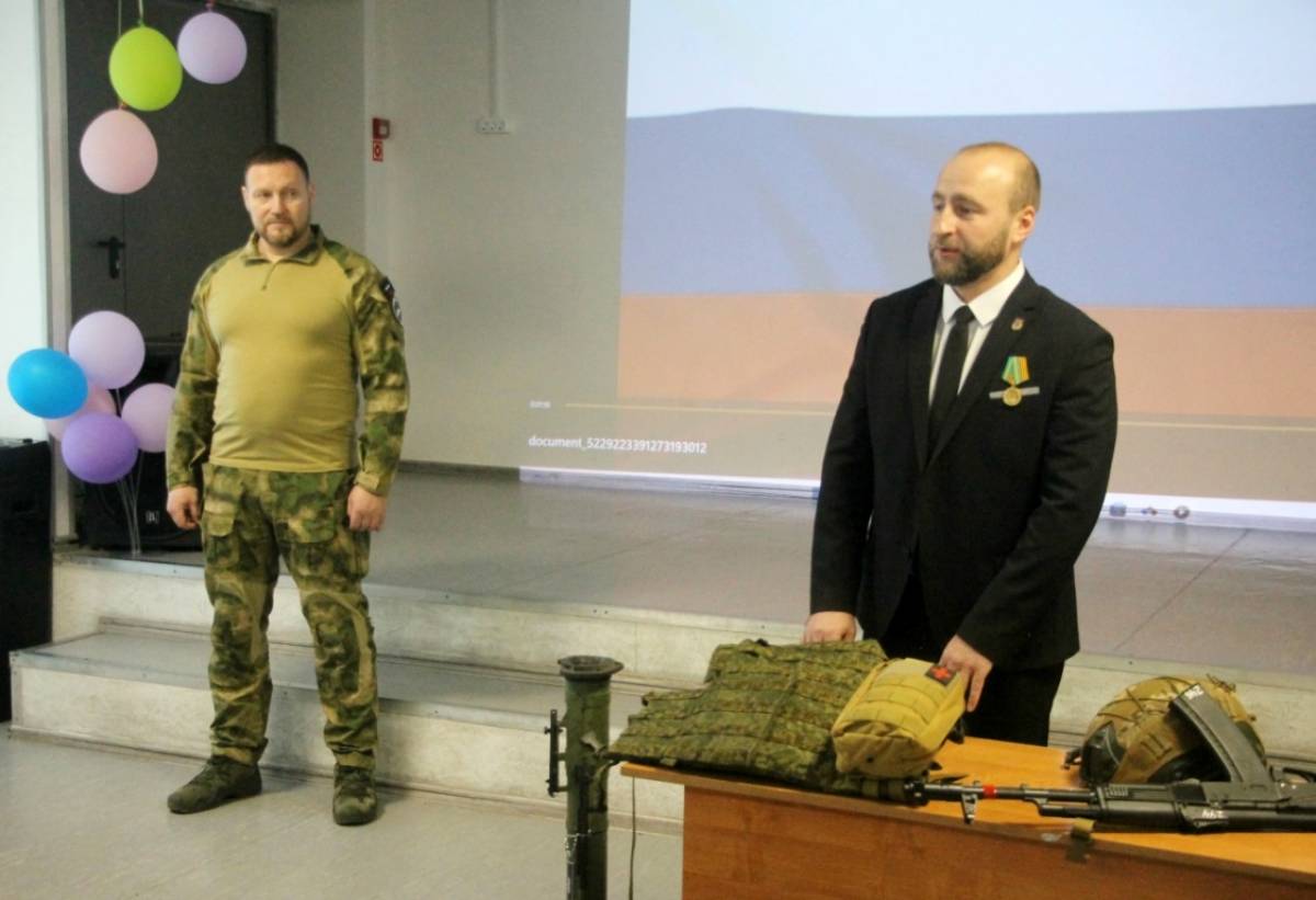 Фото автора и пресс-центра правительства Новгородской области. Андрей Павлов на фото слева.