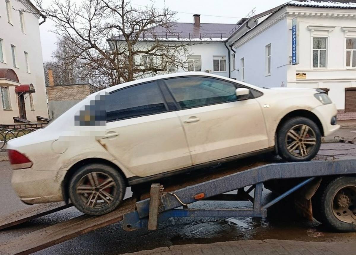 Неуловимая должница из Боровичей пять раз меняла фамилию при замужестве