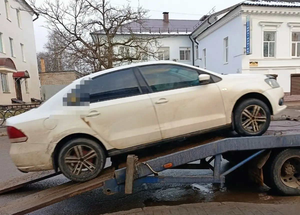 Неуловимая должница из Боровичей пять раз меняла фамилию при замужестве