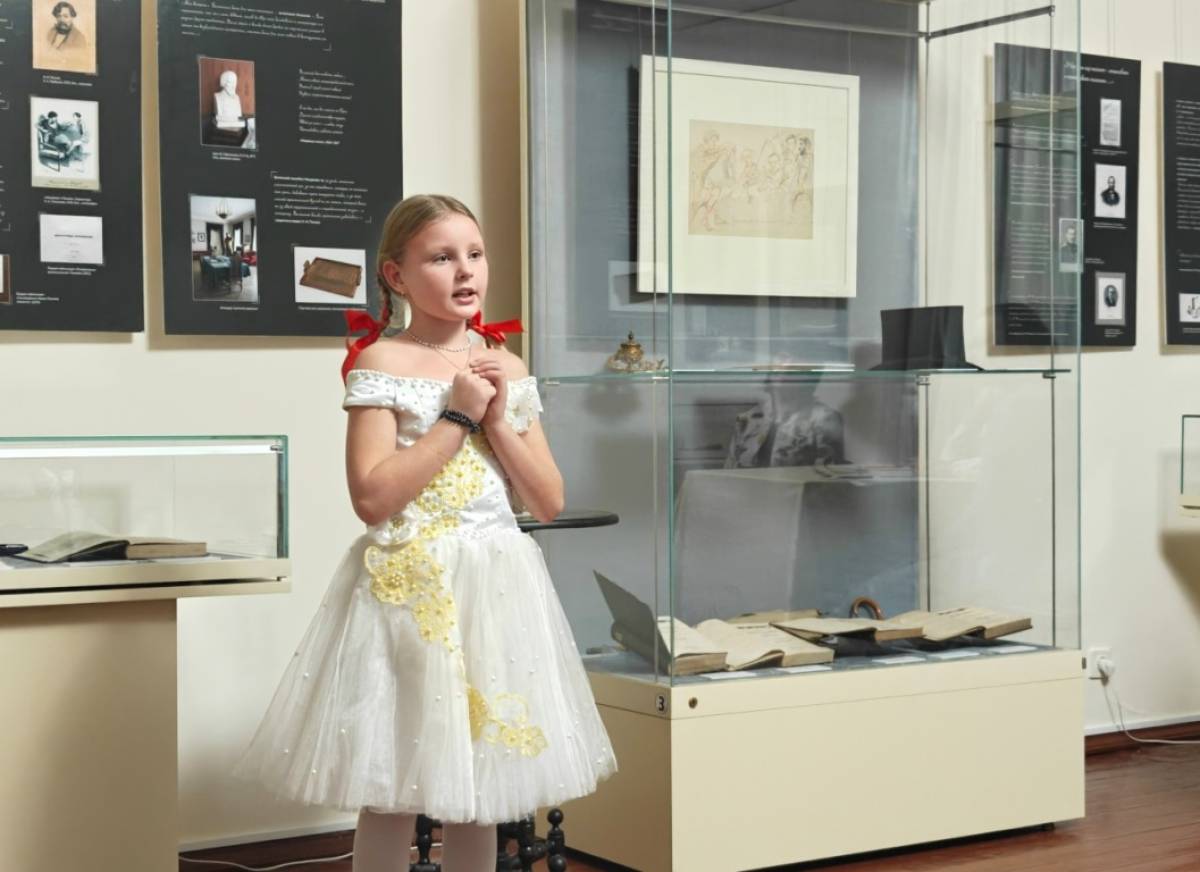 Некрасовские строки в исполнении юных чтецов прозвучали в усадьбе поэта