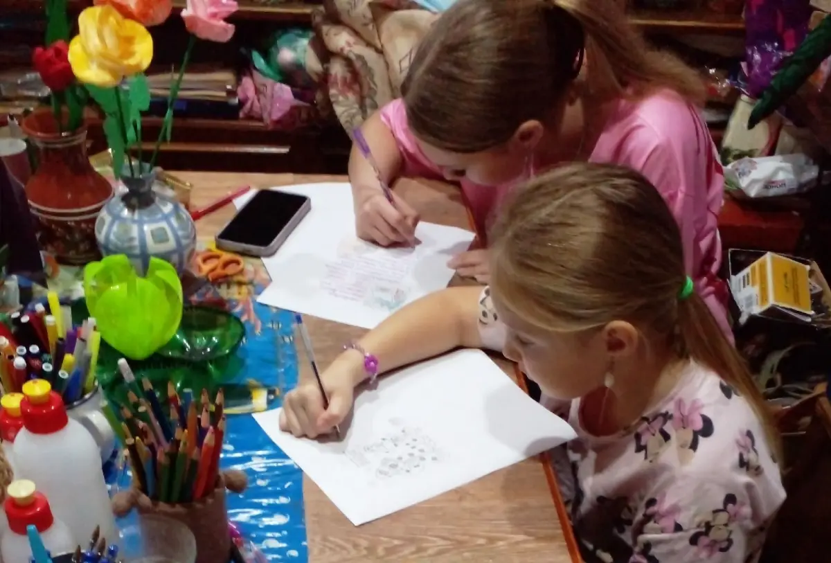 Жители Парфинского округа пожелали здоровья Деду Морозу