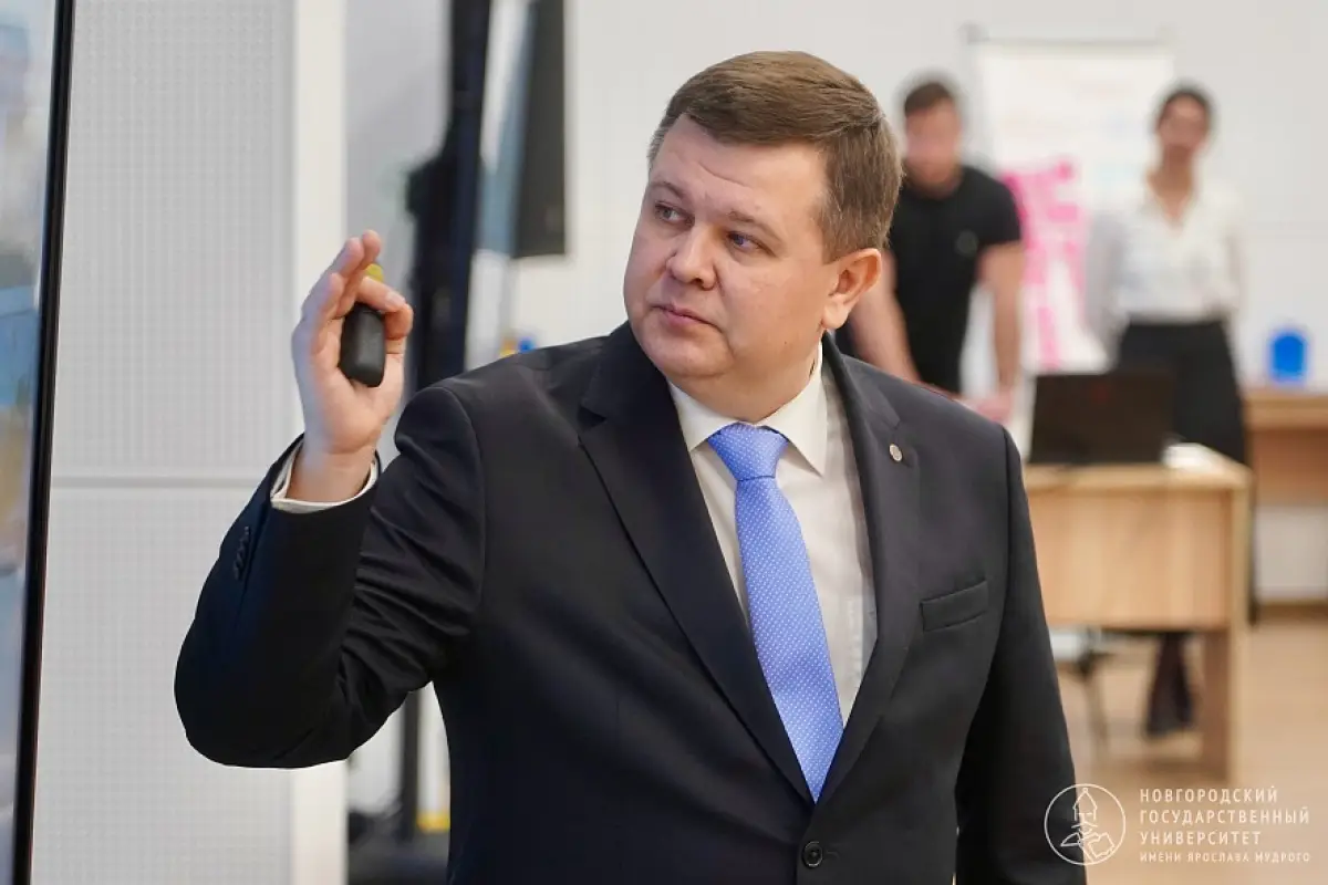 Юрий Боровиков рассказал о ходе строительства канатной дороги НовГУ