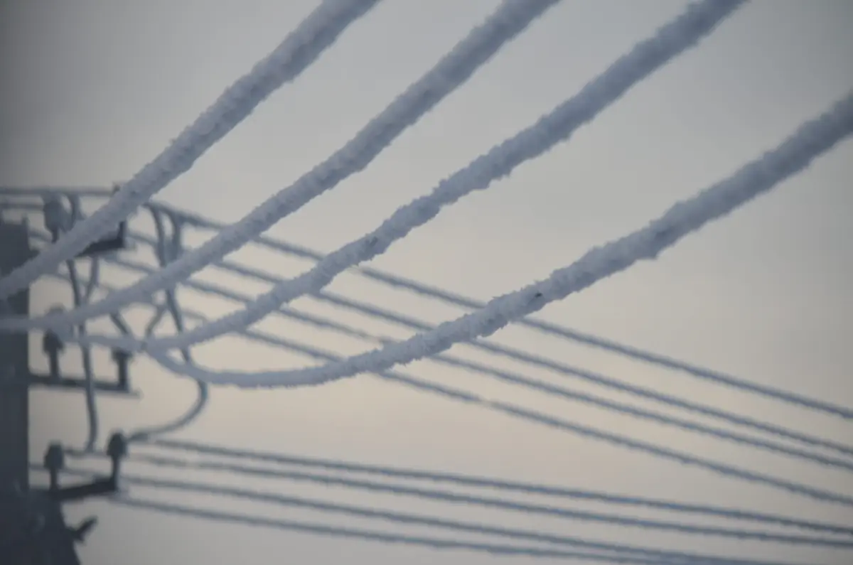 В округа Новгородчины направили генераторы, число бригад энергетиков увеличат