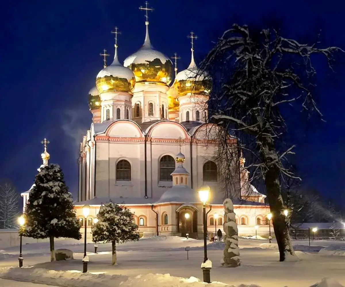 В Иверском монастыре работает зимняя молодёжная Библейско-богословская школа