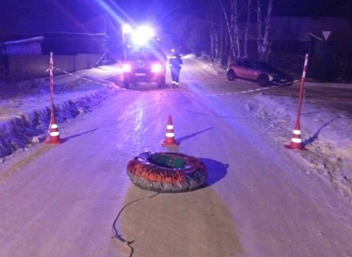 Две девушки погибли в Новгородской области, катаясь на тюбинге за машиной