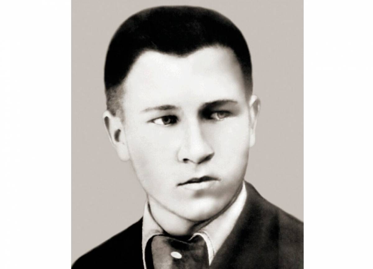 105 лет со дня рождения Анатолия Кокорина – его имя носит медколледж в Боровичах