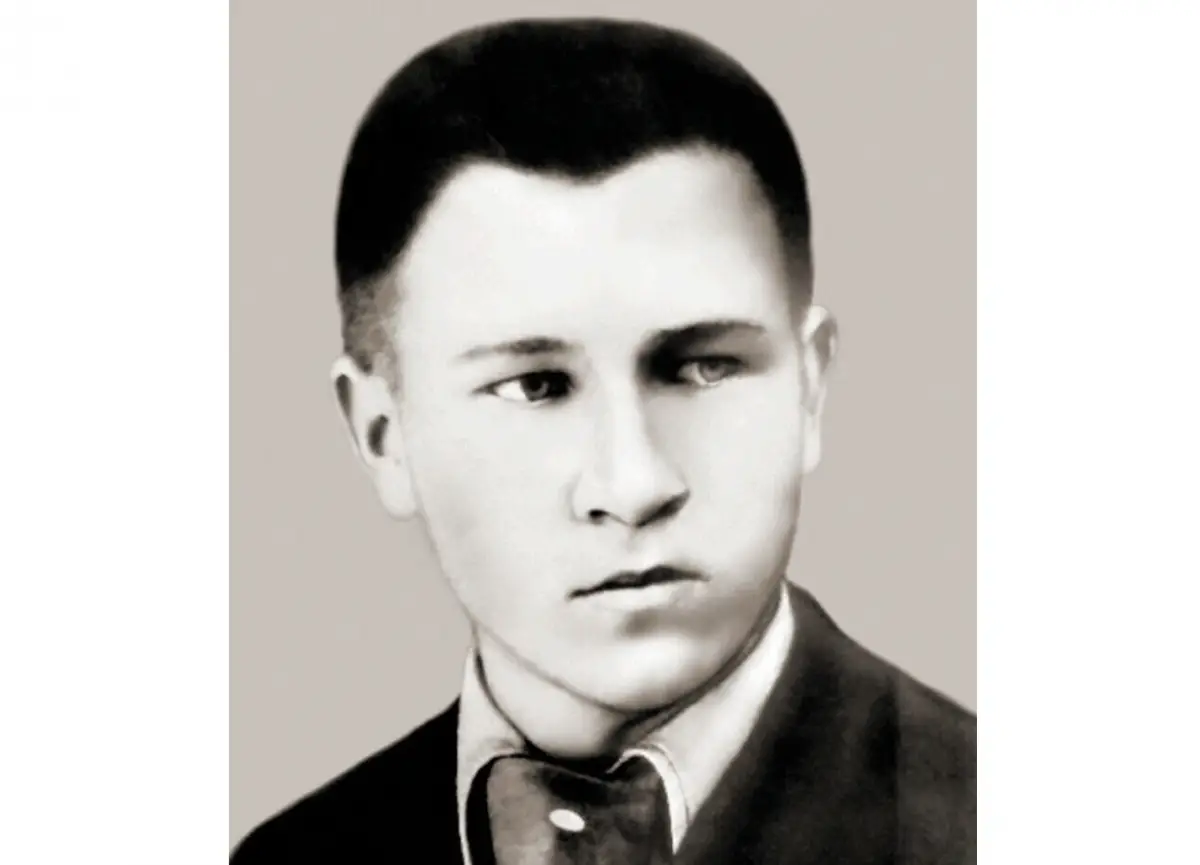 105 лет со дня рождения Анатолия Кокорина – его имя носит медколледж в Боровичах