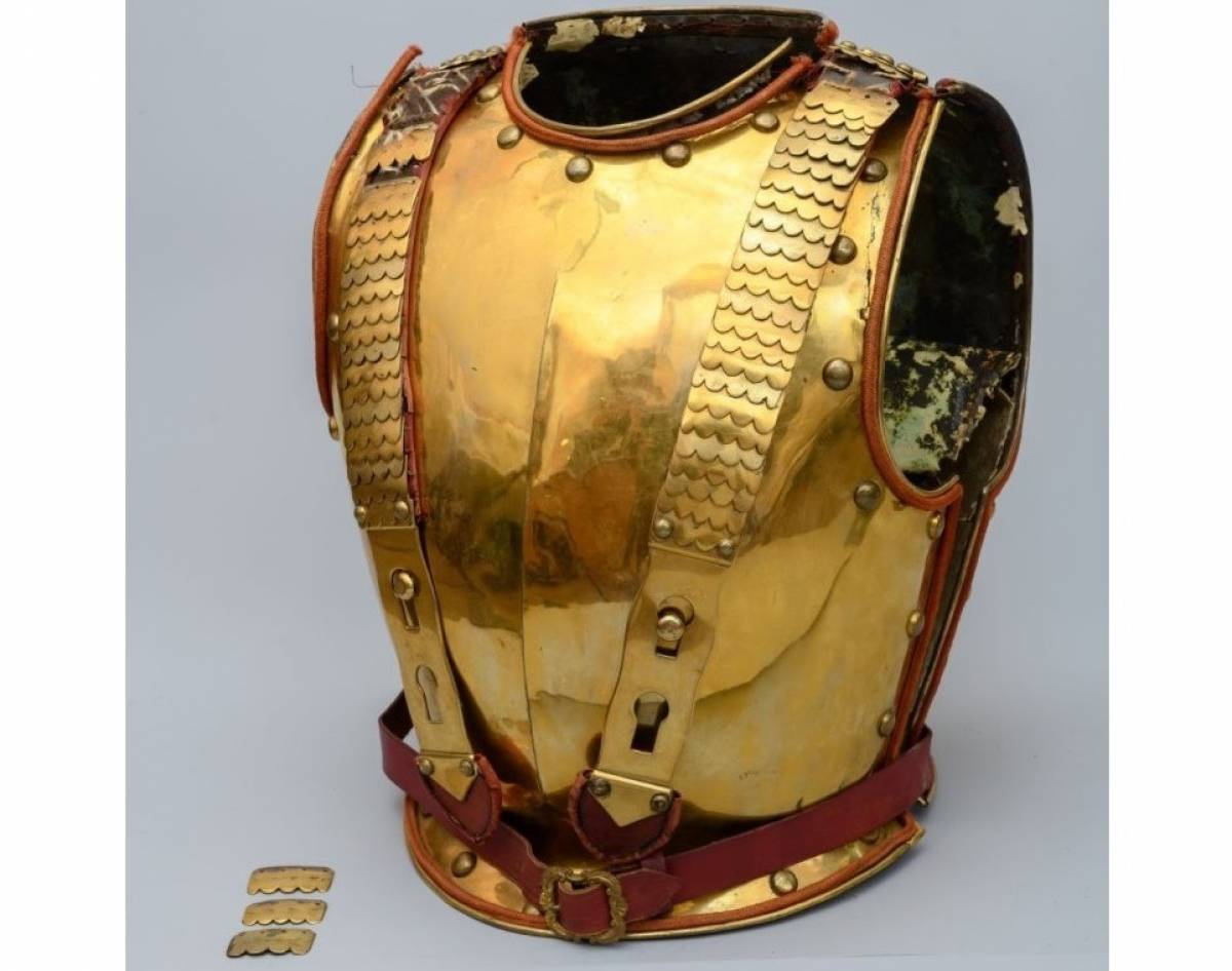Позолоченная кираса станет одним из экспонатов нового музея в Великом Новгороде